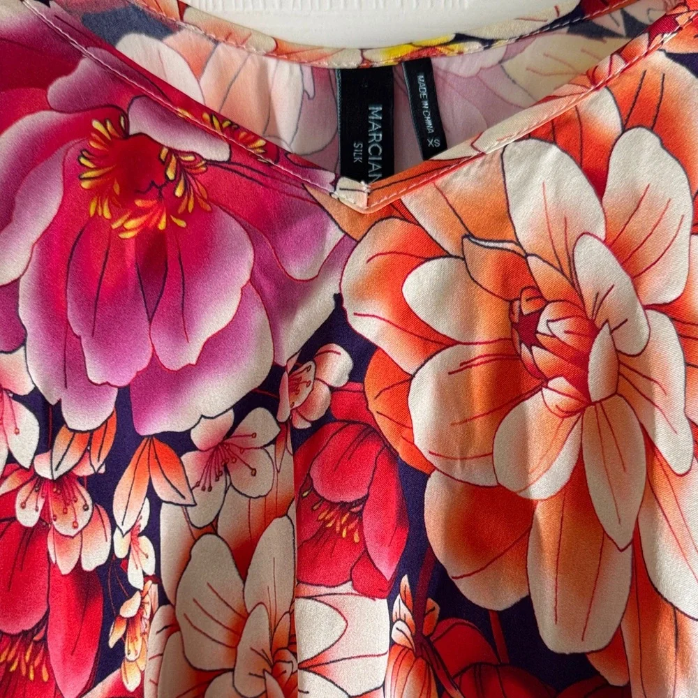 Marciano (Guess) 100% Silk Floral Spaghetti Strap Flowy Camisole XS - Picture 3 of 8